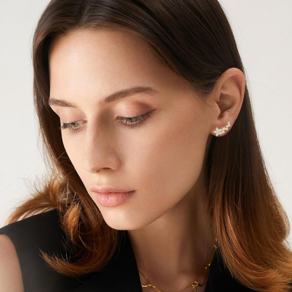 Elegant Gold and Silver Women's Earrings - Picture 2 of 5